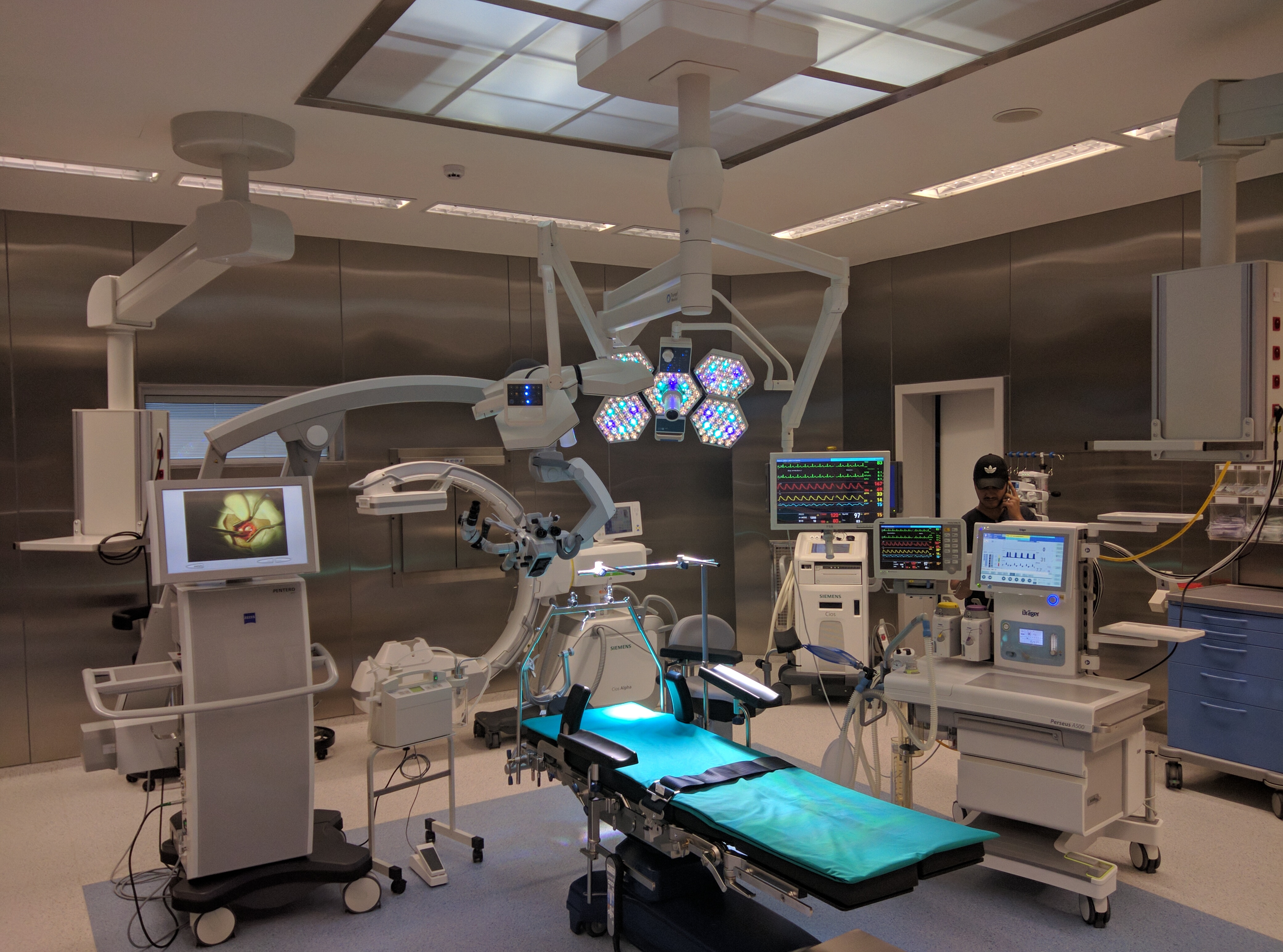 Nöroloji Hastanesi - Photo 11